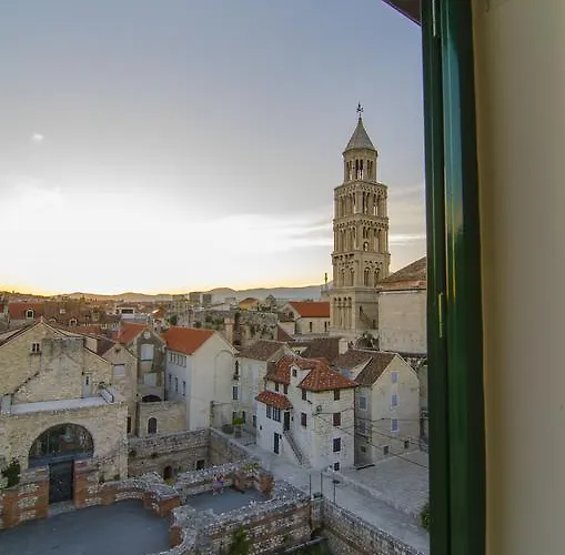 Апартаменты Diocletian Tower - Bella Vista & Palazzo Сплит