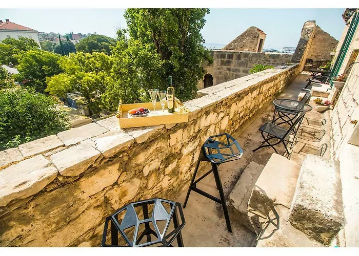 Diocletian Tower - Bella Vista & Palazzo ספליט